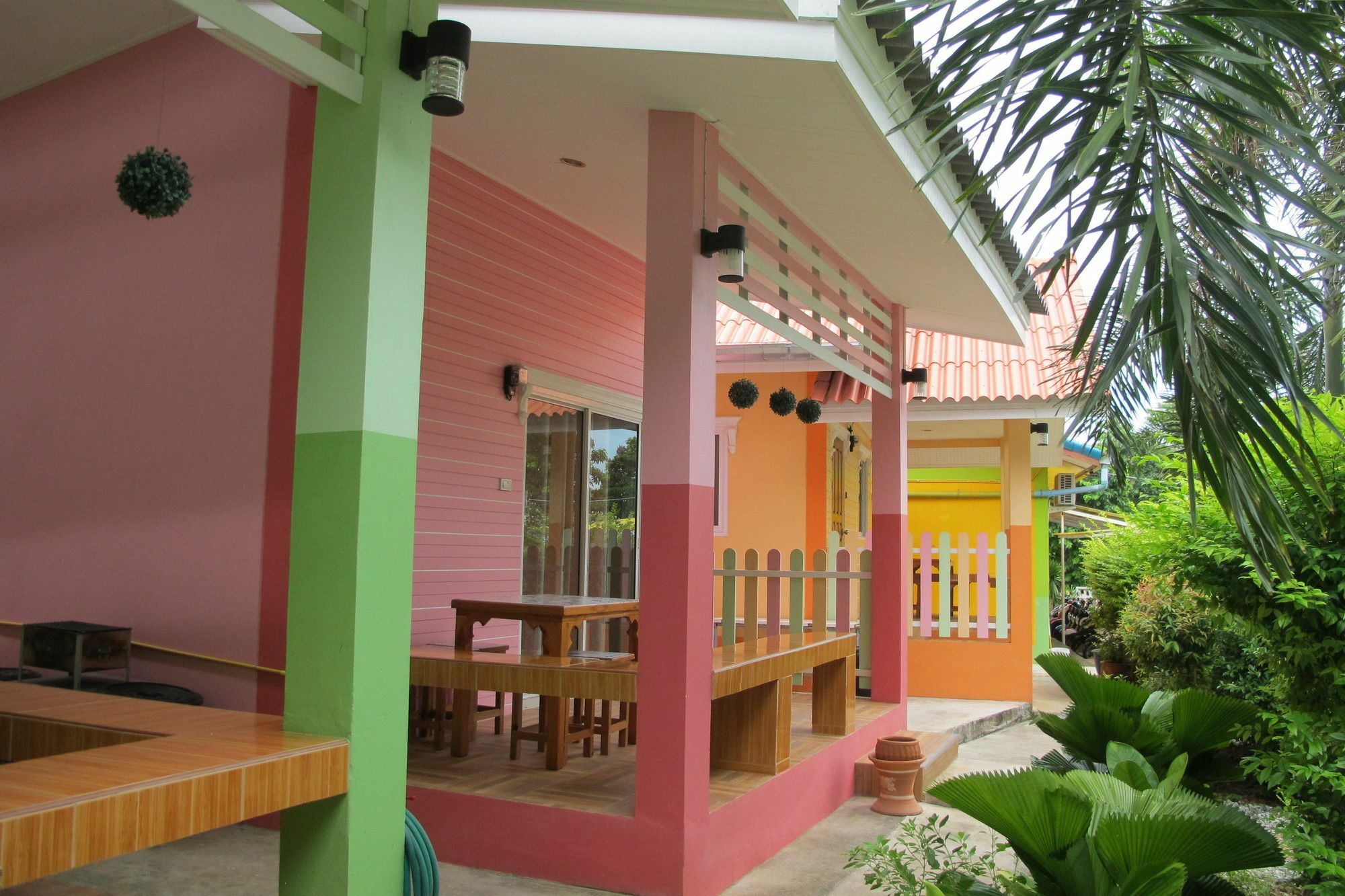 Thippawan Bungalow Ko Sichang Exterior foto