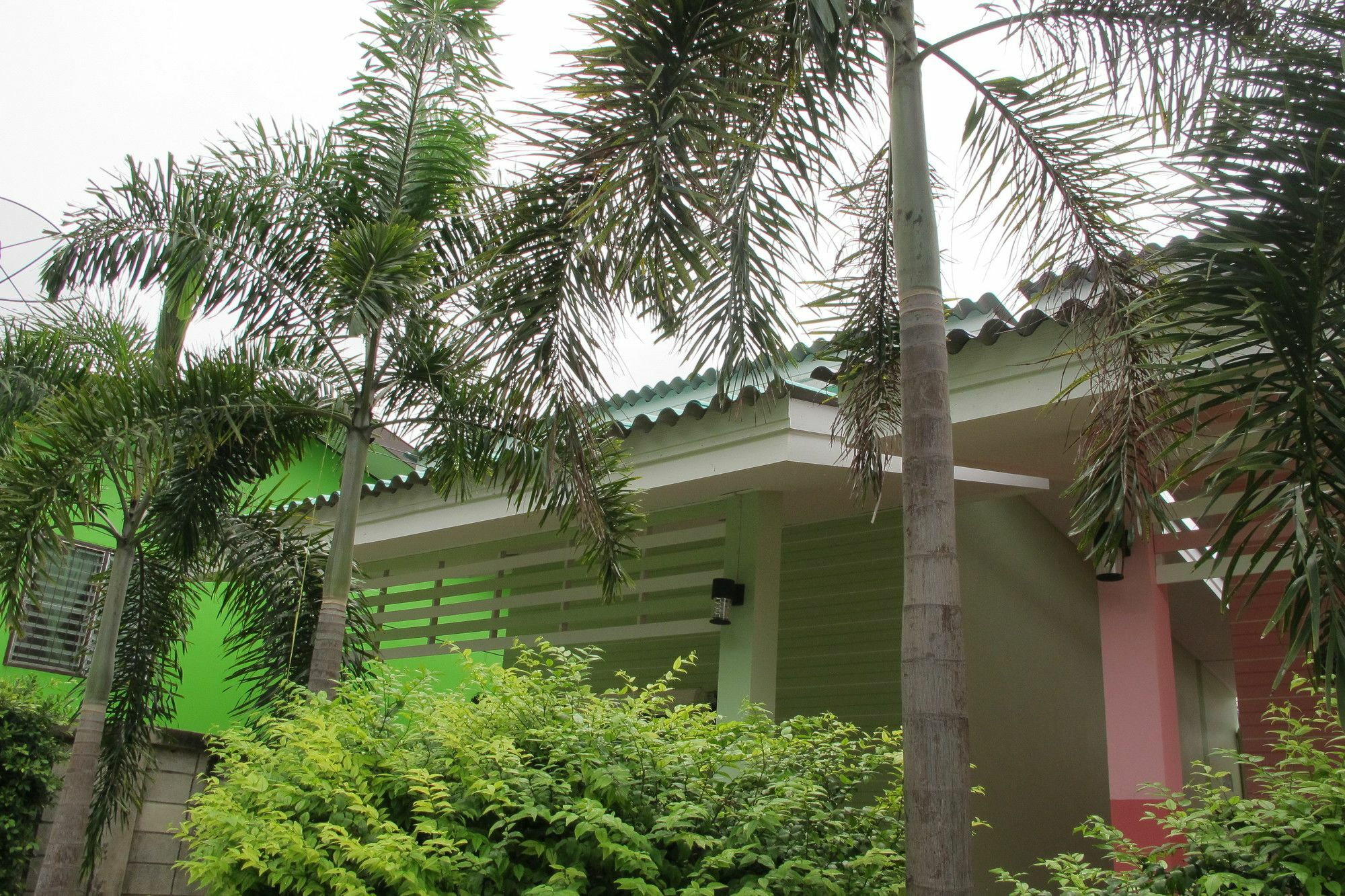 Thippawan Bungalow Ko Sichang Exterior foto