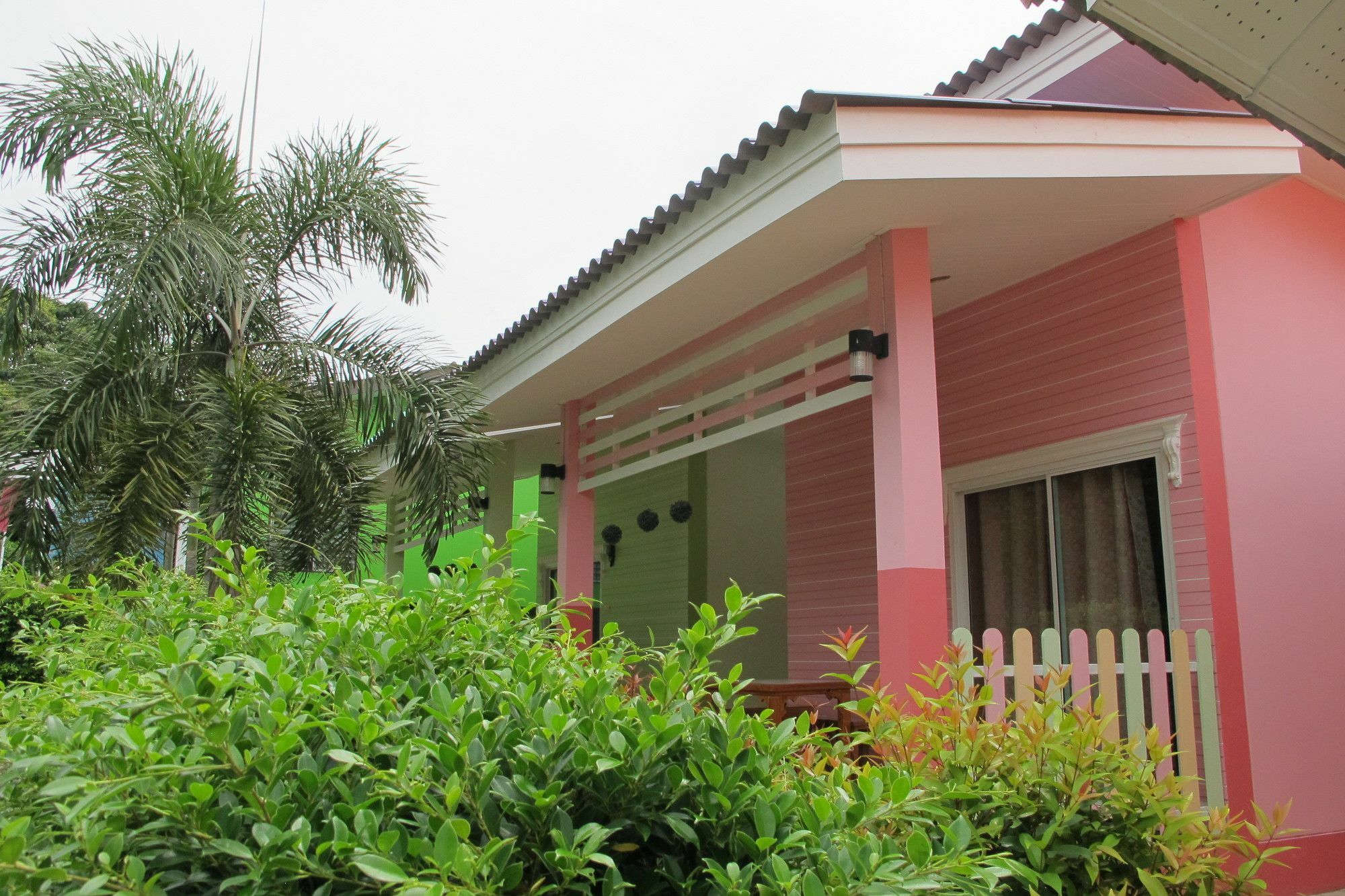 Thippawan Bungalow Ko Sichang Exterior foto