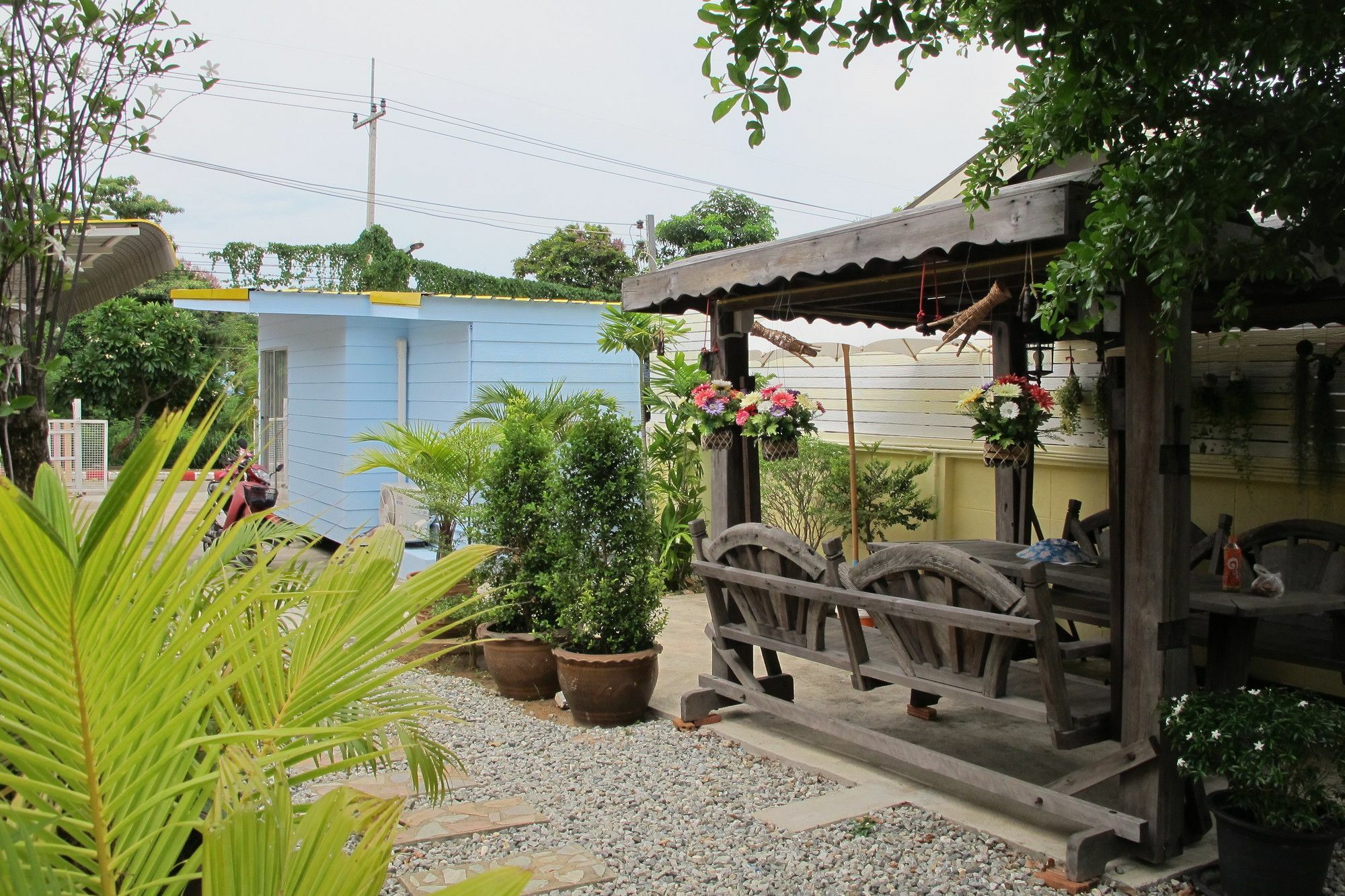 Thippawan Bungalow Ko Sichang Exterior foto