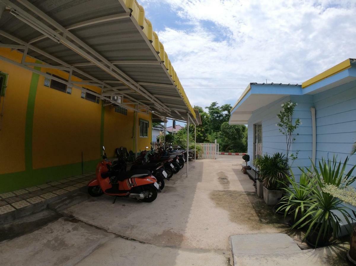 Thippawan Bungalow Ko Sichang Exterior foto